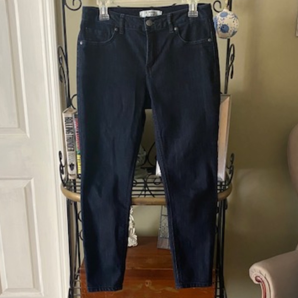 Women's midrise 5 pocket  ankle jean